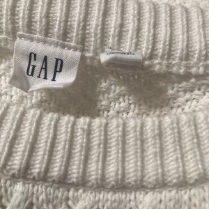 White Gap Sweater Small